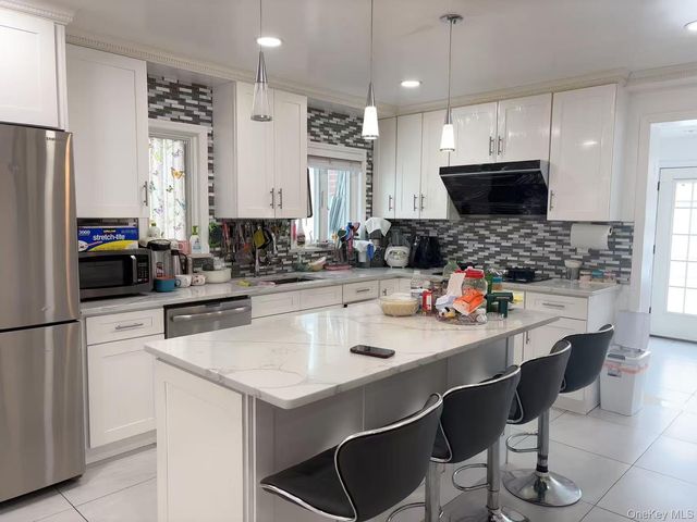 7547 193rd Street, Fresh Meadows, NY 11366