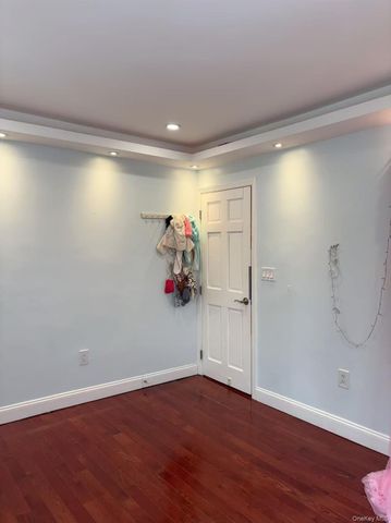 7547 193rd Street, Fresh Meadows, NY 11366