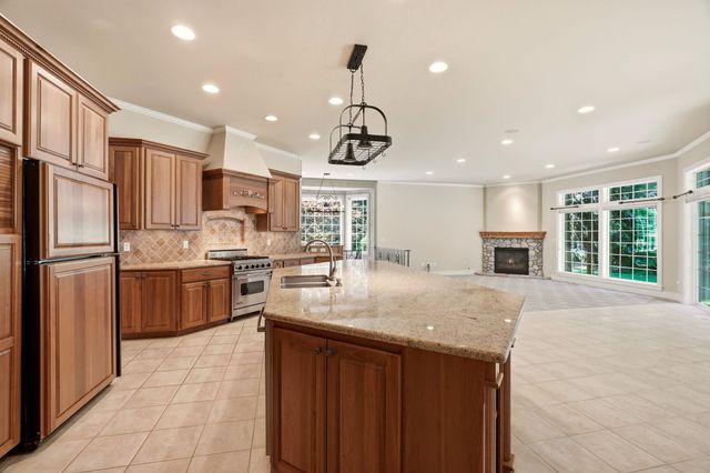 1505 E Legacy Ln, Spokane, WA 99208