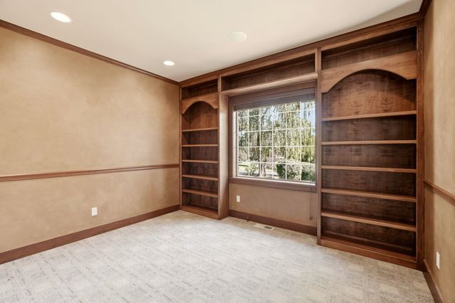 1505 E Legacy Ln, Spokane, WA 99208