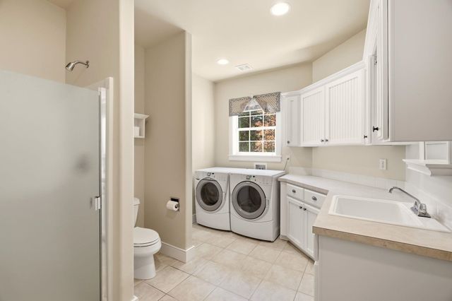 1505 E Legacy Ln, Spokane, WA 99208