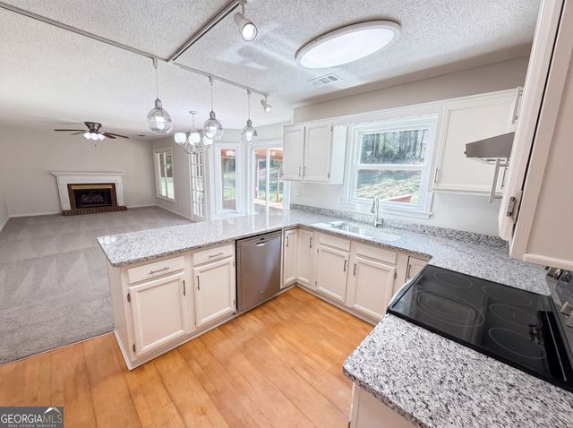 1197 Parkwood Chase NW, Acworth, GA 30102