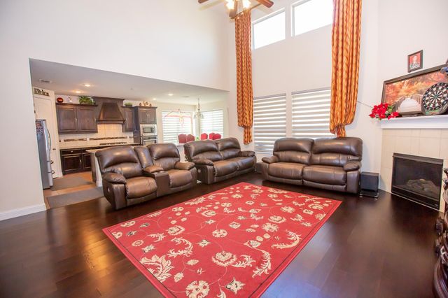 1002 Nail Lane, Euless, TX 76040