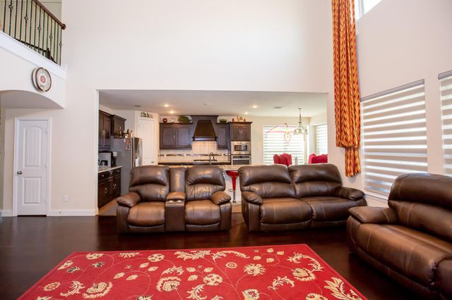 1002 Nail Lane, Euless, TX 76040
