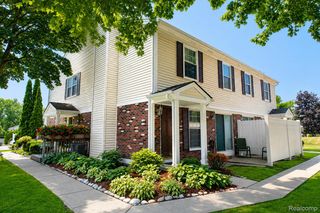 7666 Woodview Drive, Waterford Charter Township, MI 48327