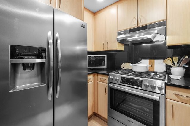 9 W Broadway 117, Boston, MA 02127