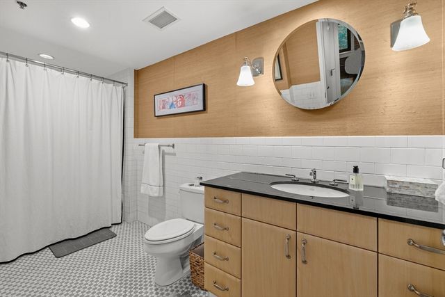 9 W Broadway 117, Boston, MA 02127