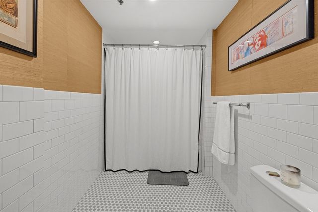 9 W Broadway 117, Boston, MA 02127