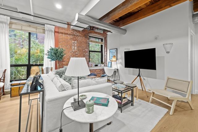 9 W Broadway 117, Boston, MA 02127