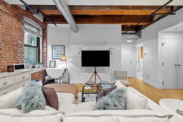 9 W Broadway 117, Boston, MA 02127