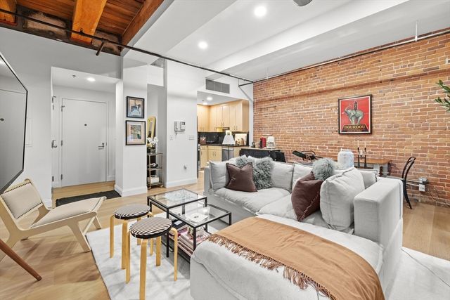 9 W Broadway 117, Boston, MA 02127