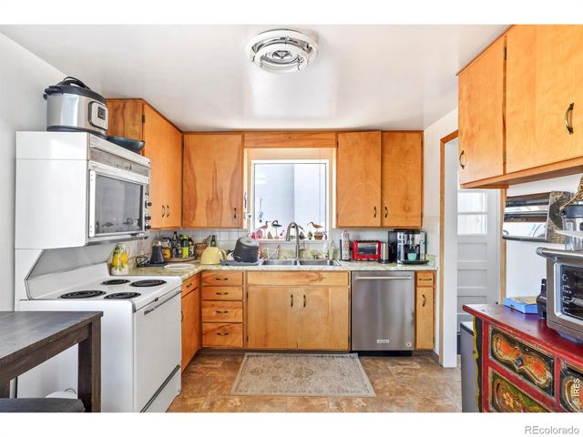 2003 Balsam Drive, Boulder, CO 80304