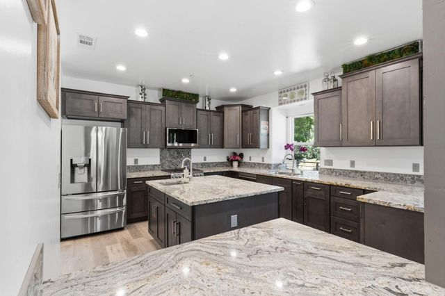53976 Dogwood Creek Drive, Bass Lake, CA 93604