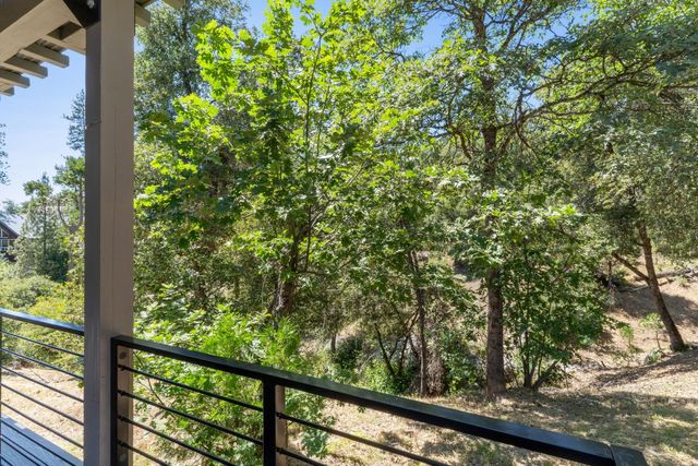 53976 Dogwood Creek Drive, Bass Lake, CA 93604