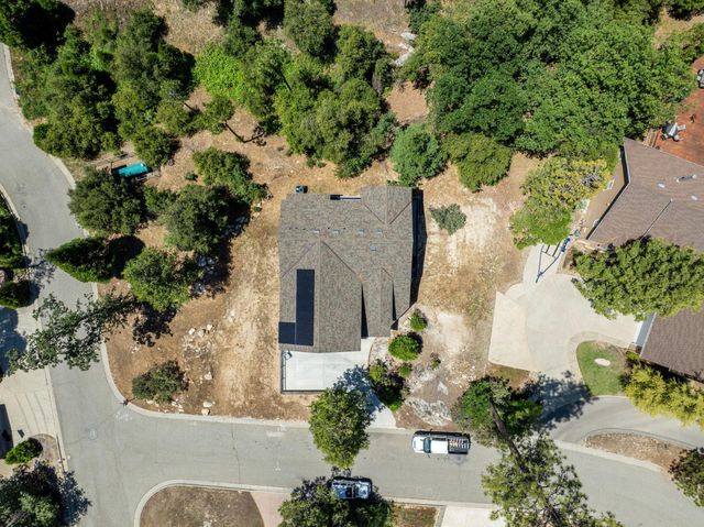 53976 Dogwood Creek Drive, Bass Lake, CA 93604
