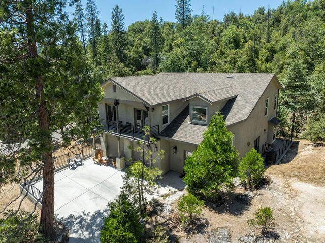 53976 Dogwood Creek Drive, Bass Lake, CA 93604