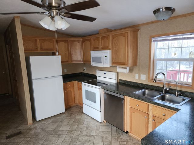 46 Kenosia Avenue 30, Danbury, CT 06810