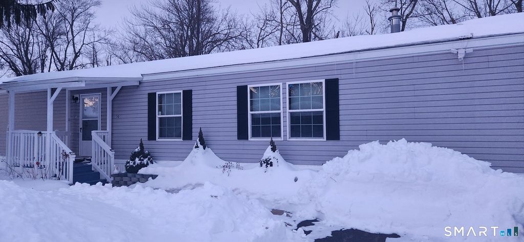 46 Kenosia Avenue 30, Danbury, CT 06810