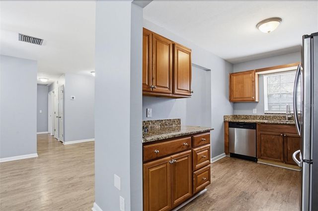 2523 LAKE ELLEN LANE, Tampa, FL 33618