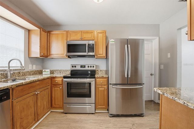 2523 LAKE ELLEN LANE, Tampa, FL 33618