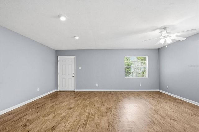 2523 LAKE ELLEN LANE, Tampa, FL 33618