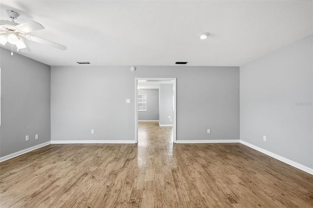 2523 LAKE ELLEN LANE, Tampa, FL 33618