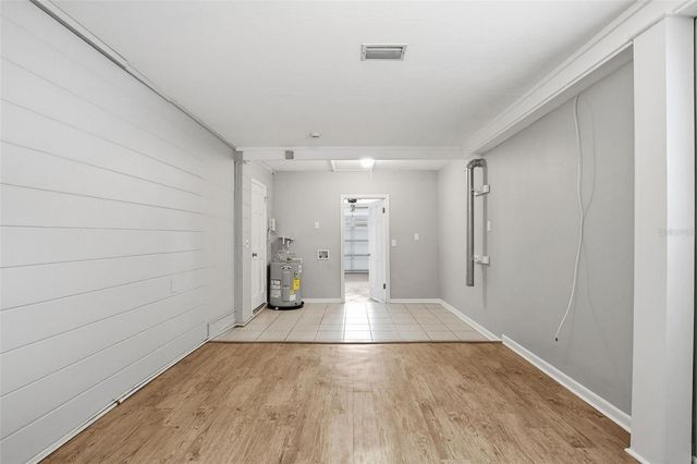 2523 LAKE ELLEN LANE, Tampa, FL 33618