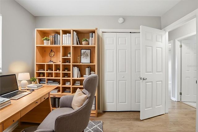 2523 LAKE ELLEN LANE, Tampa, FL 33618