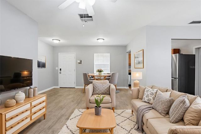 2523 LAKE ELLEN LANE, Tampa, FL 33618