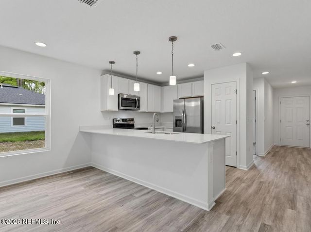 7853 PIPIT Avenue, Jacksonville, FL 32219
