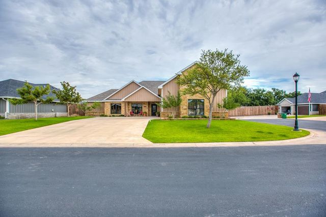 2033 Silver Creek Court, San Angelo, TX 76904
