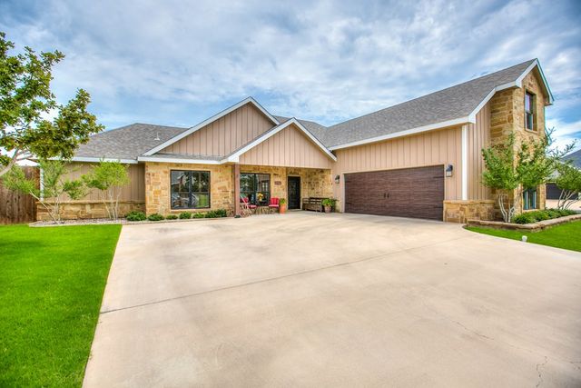 2033 Silver Creek Court, San Angelo, TX 76904