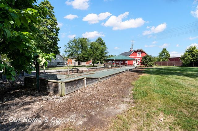 36505 Bismark Road, New Boston, MI 48164