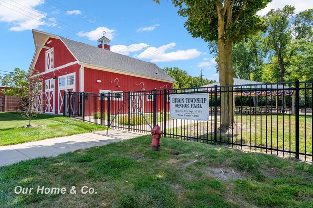 36505 Bismark Road, New Boston, MI 48164