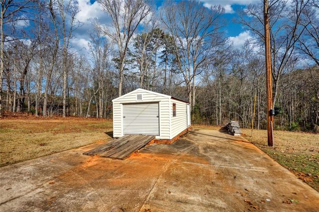 1812 Oak Spring Street, Statham, GA 30666