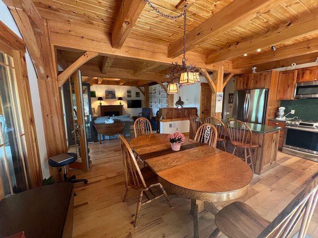 43 Rowdis Road, Greensboro, VT 05841