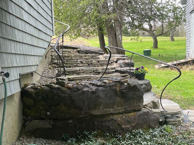 43 Rowdis Road, Greensboro, VT 05841