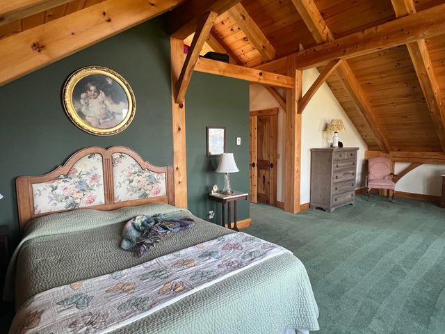 43 Rowdis Road, Greensboro, VT 05841