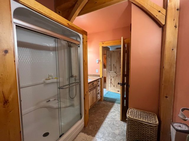 43 Rowdis Road, Greensboro, VT 05841