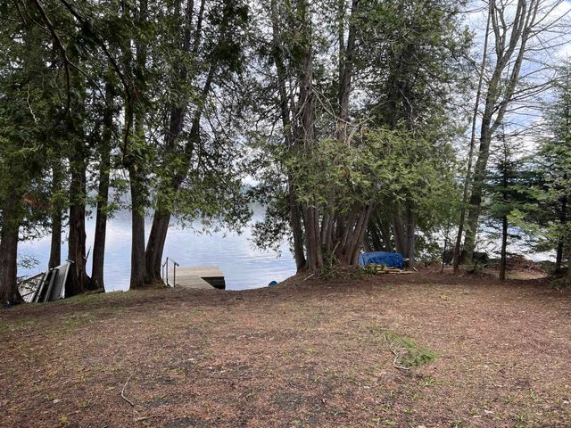 43 Rowdis Road, Greensboro, VT 05841