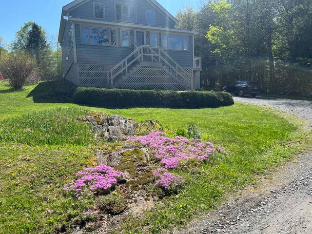 43 Rowdis Road, Greensboro, VT 05841