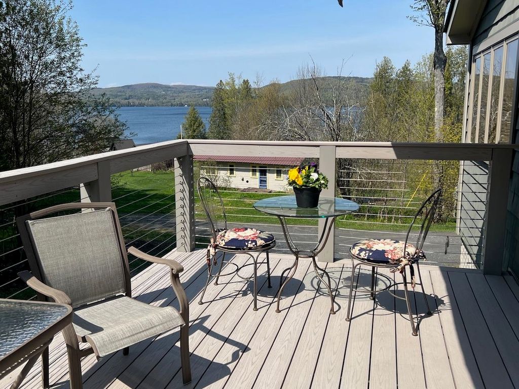43 Rowdis Road, Greensboro, VT 05841