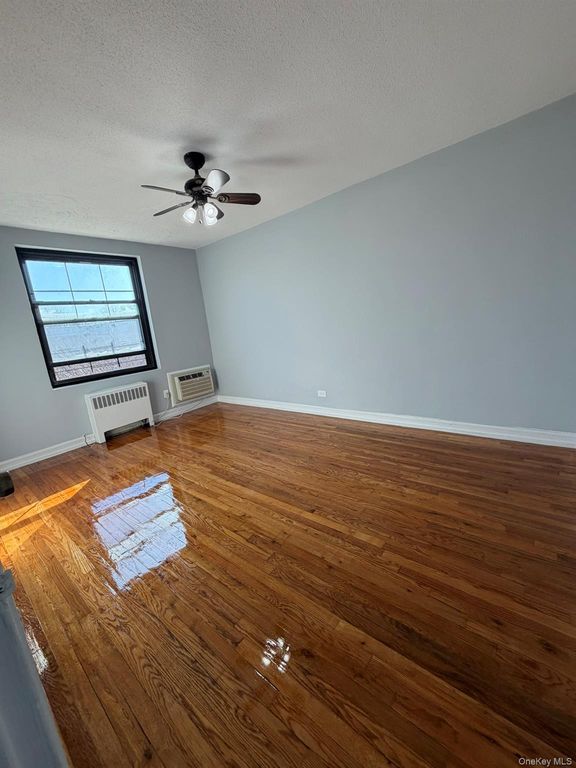 70-43 Park Drive East B, Kew Garden Hills, NY 11367 — photo 3