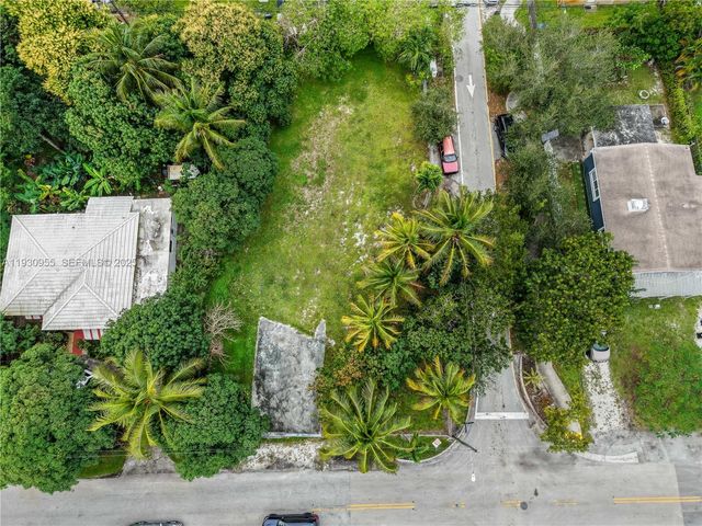 817 NW 17th St, Fort Lauderdale, FL 33311