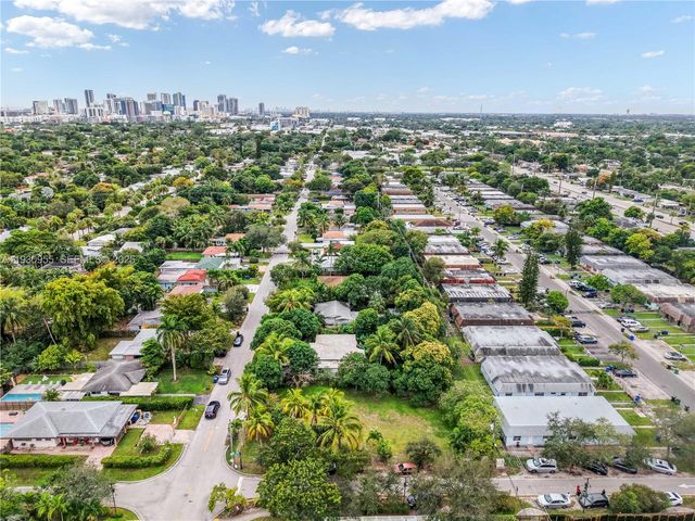 817 NW 17th St, Fort Lauderdale, FL 33311