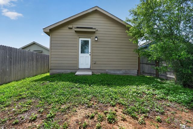 8272 Piedra Medina, San Antonio, TX 78252