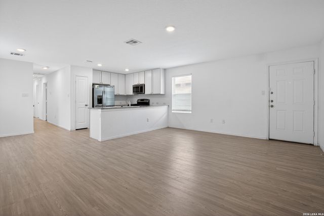 8272 Piedra Medina, San Antonio, TX 78252