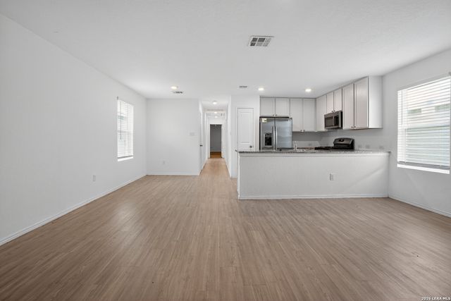 8272 Piedra Medina, San Antonio, TX 78252