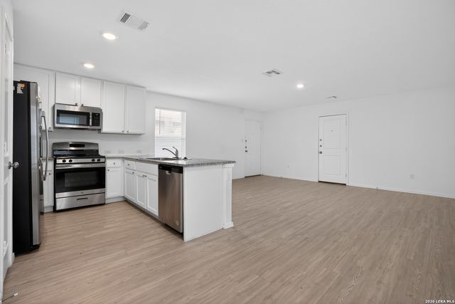 8272 Piedra Medina, San Antonio, TX 78252