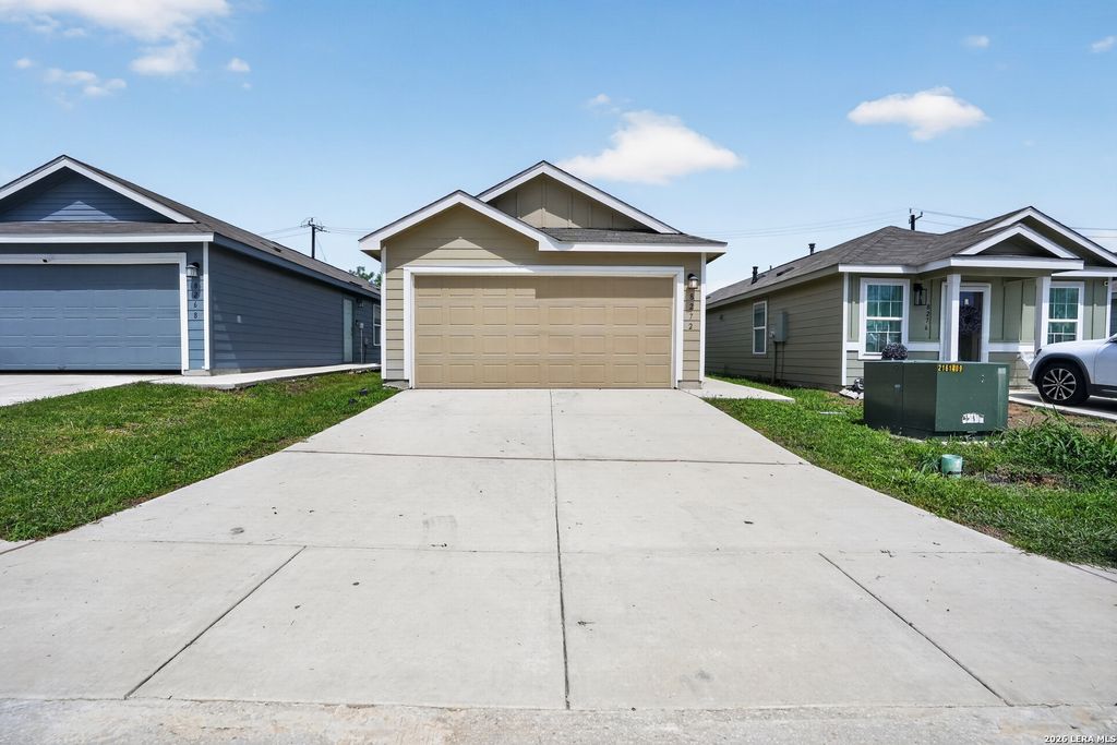 8272 Piedra Medina, San Antonio, TX 78252